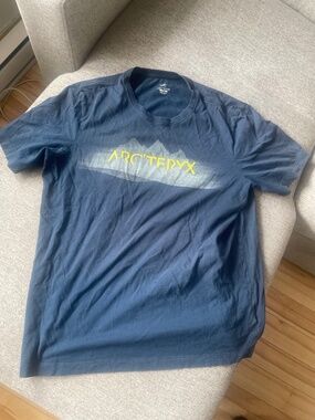 arcteryx t-shirt